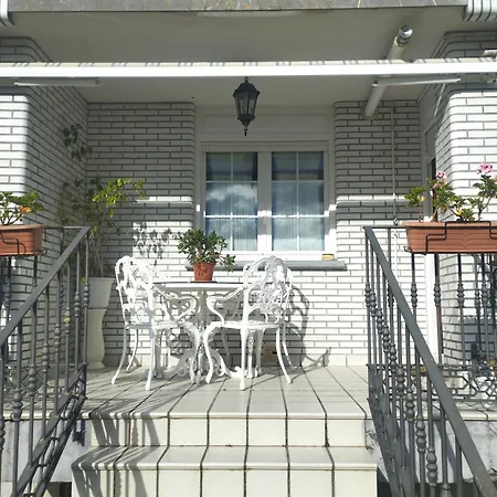 Seven J House