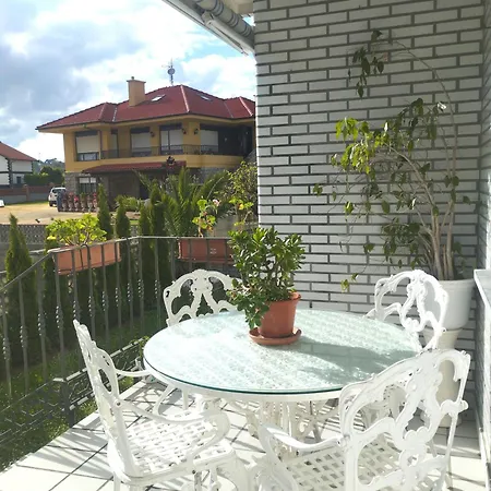 Seven J House בית נופש *